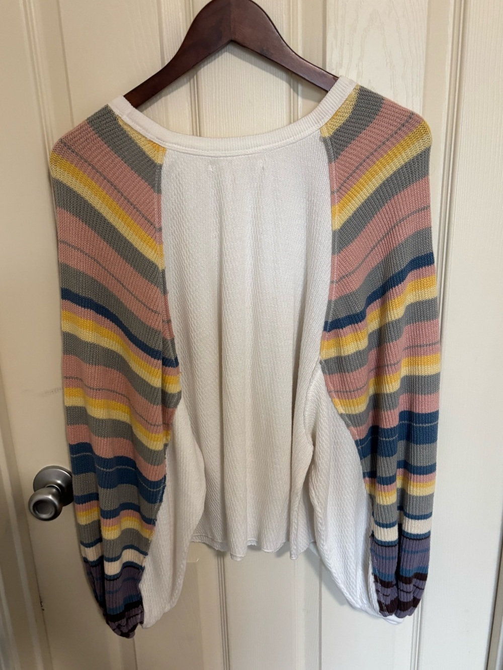 We The Free Textured White Top Multicolor Striped Sleeves XS summer sweater - Picture 6 of 8